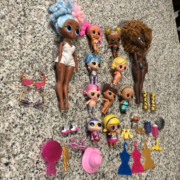 LOL OMG Surprise (Lot Of 32) Dolls & Accessories - Picture 8 of 12